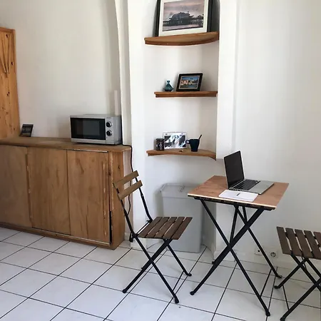 A Belleville Apartment *